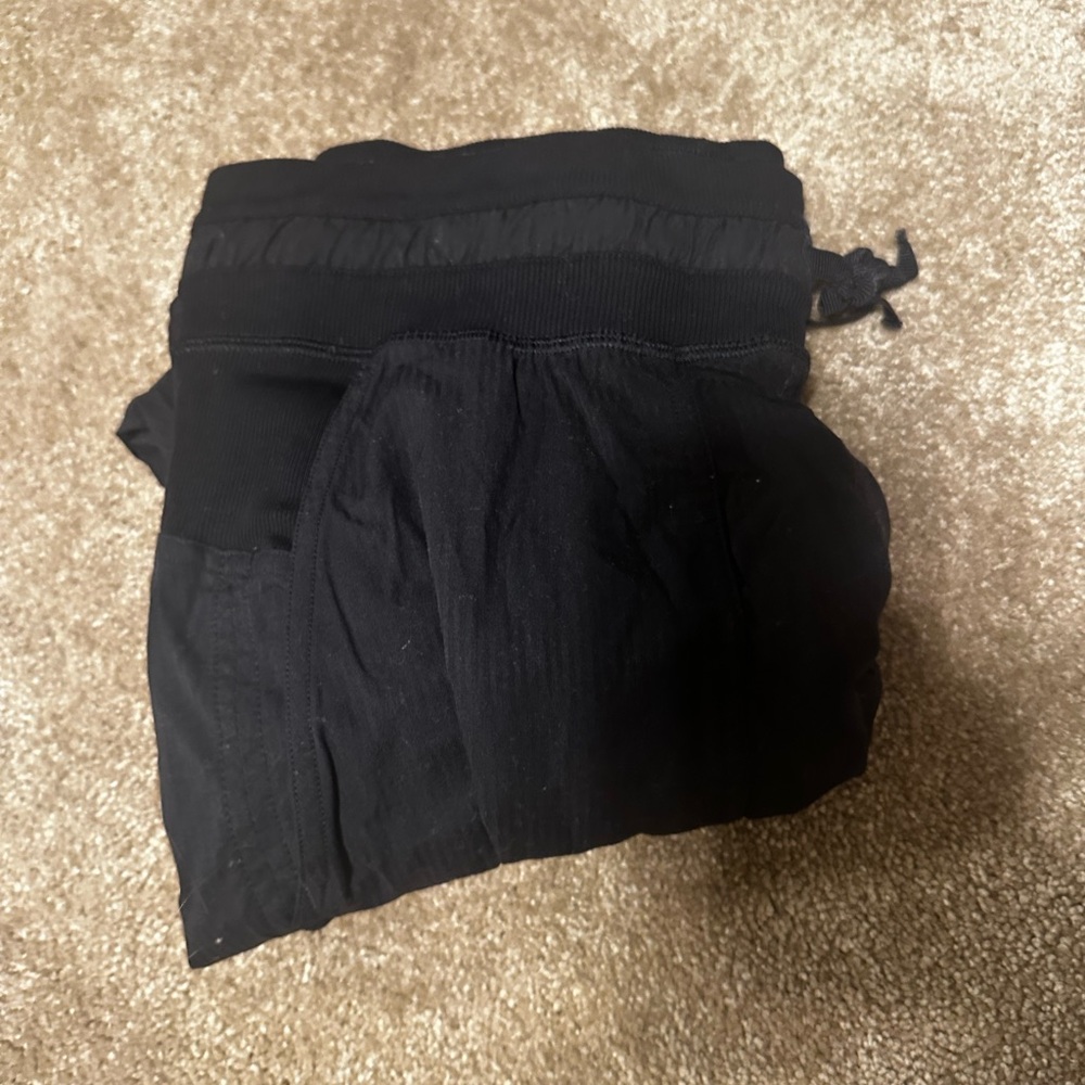 Lululemon dance studio pants cropped